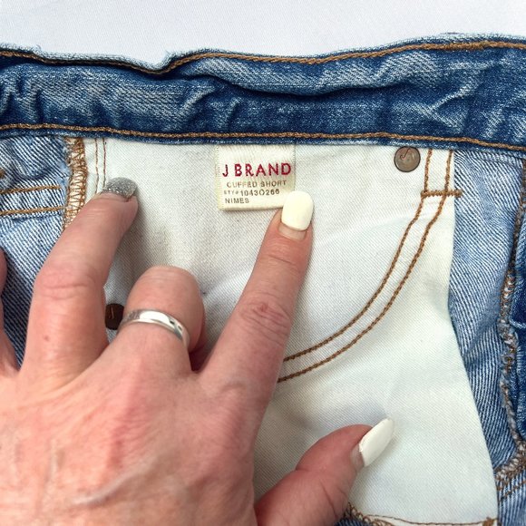 J brand cuffed distressed shorts 10430266 nimes - Picture 5 of 7